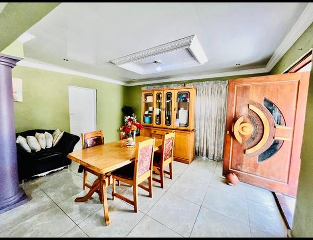 4 BEDROOM HOUSE FOR SALE IN NELLMAPIUS